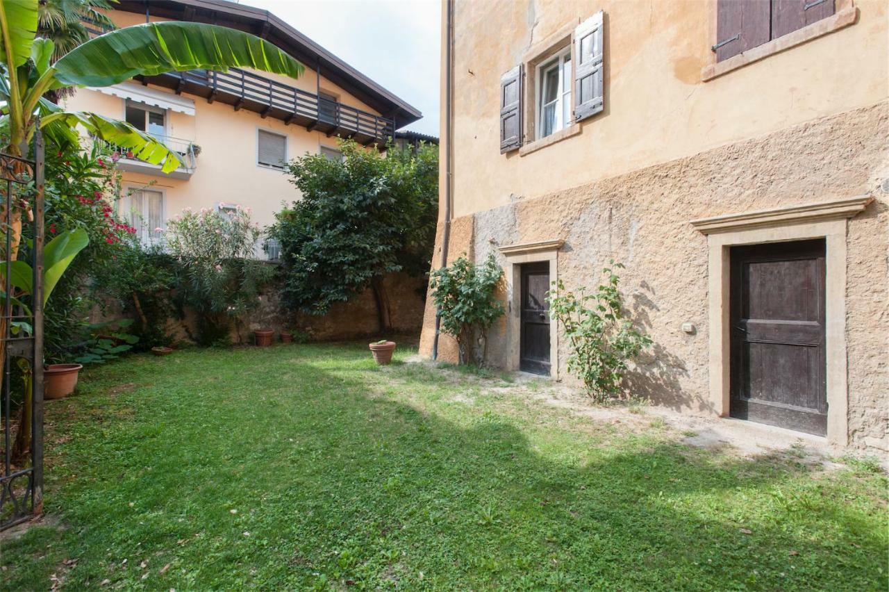 Dimora Storica Caproni Appartement Arco Buitenkant foto