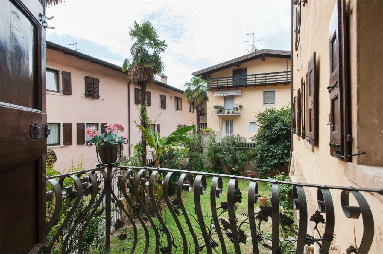 Dimora Storica Caproni Appartement Arco Buitenkant foto